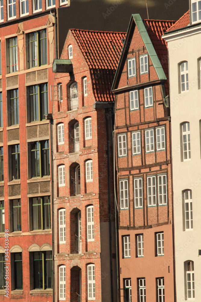 Fototapeta premium Ein Stück Alt-Hamburg; Detail am Nikolaifleet (Deichstraße)