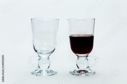 Glasses for mulled wine. Full and empty