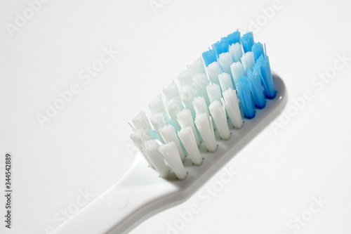 Gros plan sur une brosse    dents