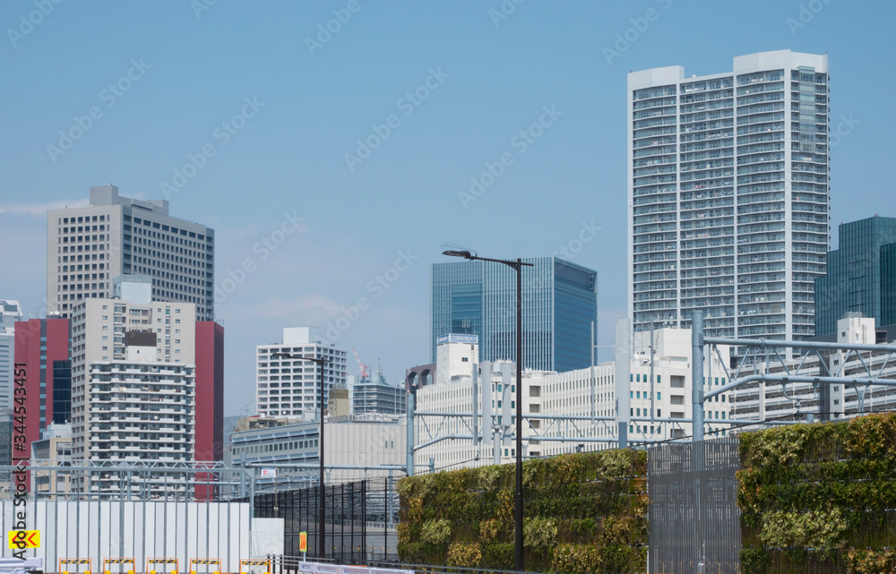 高輪ゲートウェイ駅から望む田町・芝浦とマンション群 2020年 高輪ゲートウェイ駅から望む田町・芝浦とマンション群 2020年