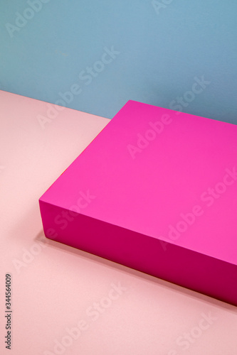 background pink and blue © Ricardo Canino