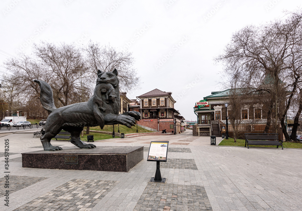Naklejka premium IRKUTSK, RUSSIA - APRIL 27, 2020: Babr Sculpture siberian tiger symbol of Irkutsk city