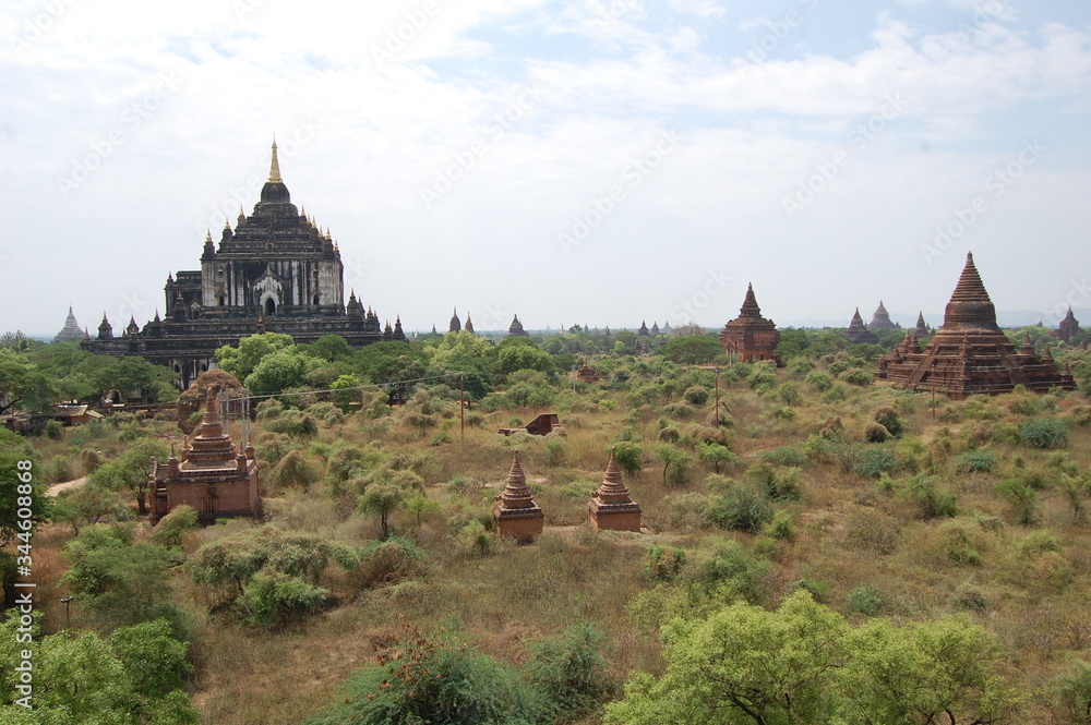 Fototapeta premium TEMPLO EN BAGAN 
