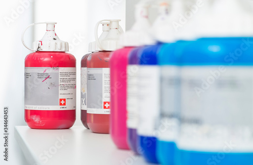 paint color for artwork in tubes