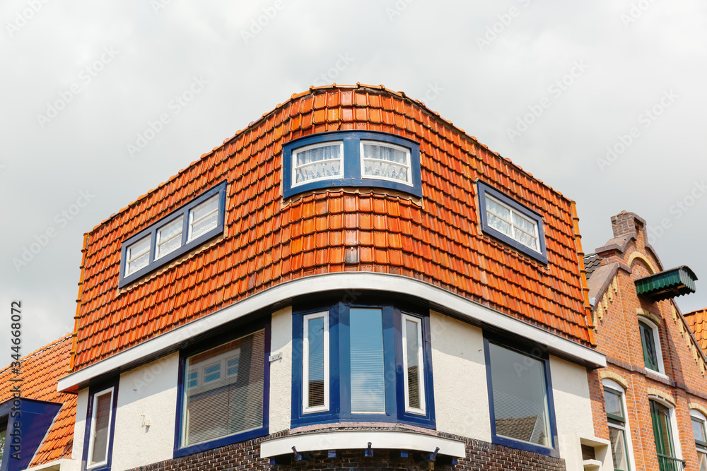 Naklejka premium unique roof of a house in Appingedam, Netherlands