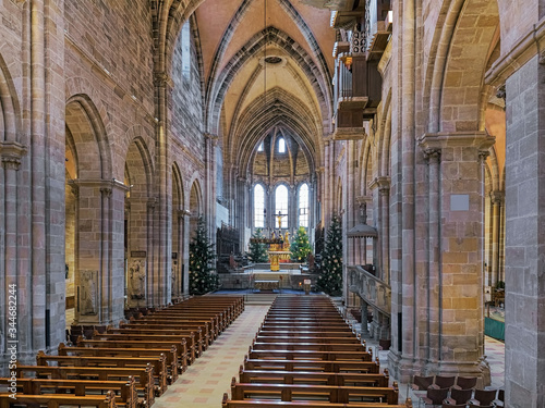 Obraz na płótnie Bamberg, Germany. Interior of Bamberg Cathedral, view on western choir decorated for Christmas. Cathedral of St Peter and St George was founded in 1002. Current building was built in the 13th century. w salonie