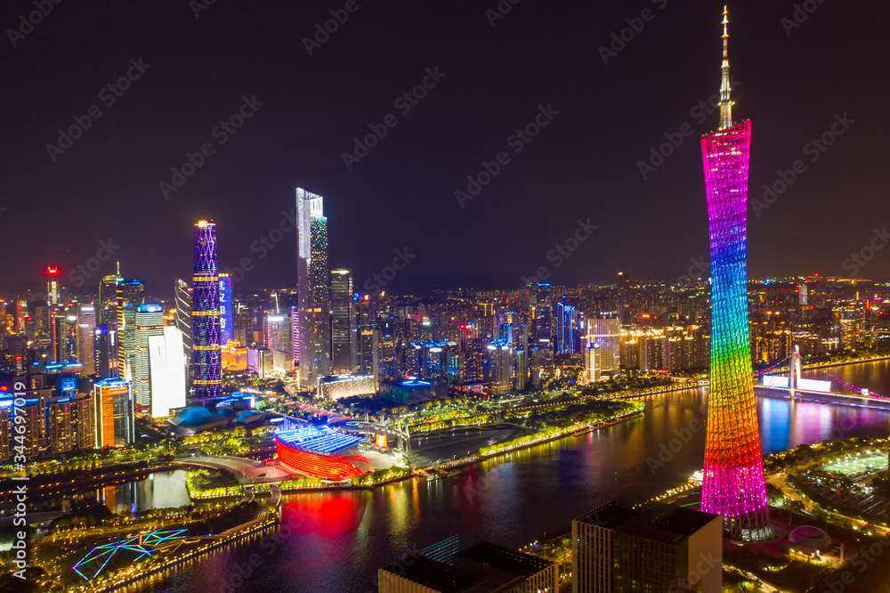 Fototapeta premium Wgląd nocy Guangzhou w Chinach