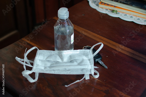 Covid 19 -Antes de salir Kid prevención  Alcohol en gel y Barbijo