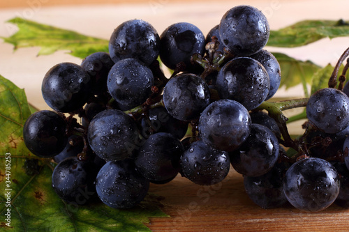 Wallpaper Mural Grape on table Torontodigital.ca