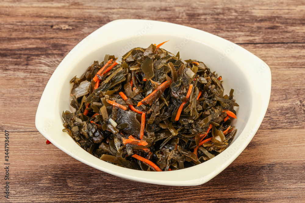 Seaweed cabbage with carrot and sesame Seaweed cabbage with carrot and sesame