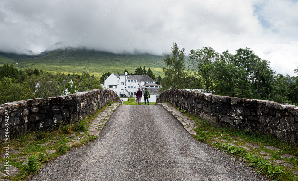 Fototapeta premium The bridge of orchy in the central highlands of Scotland