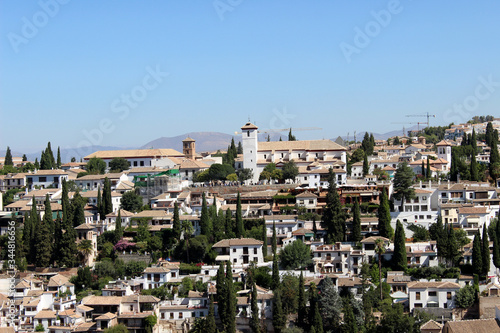 Paisaje del barrio del Albaicín de la ciudad de Granada desde la Alhambra  © jimenezar