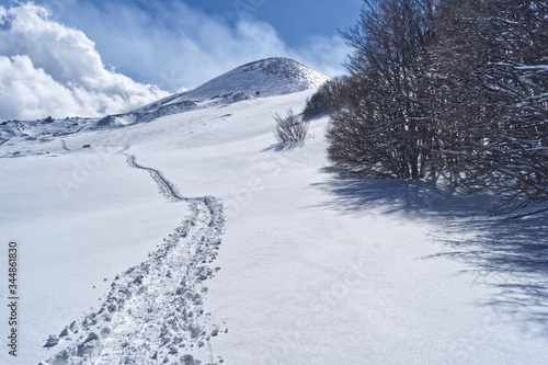 Panorami invernali in trekking sulla neve © Mario