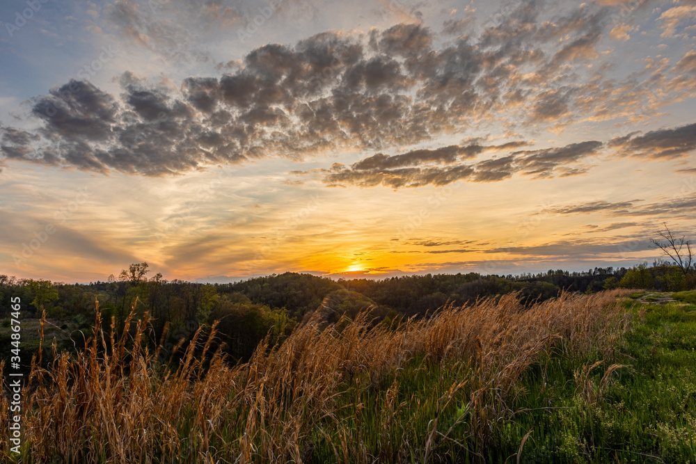 Obraz premium Sunset Over Mountains