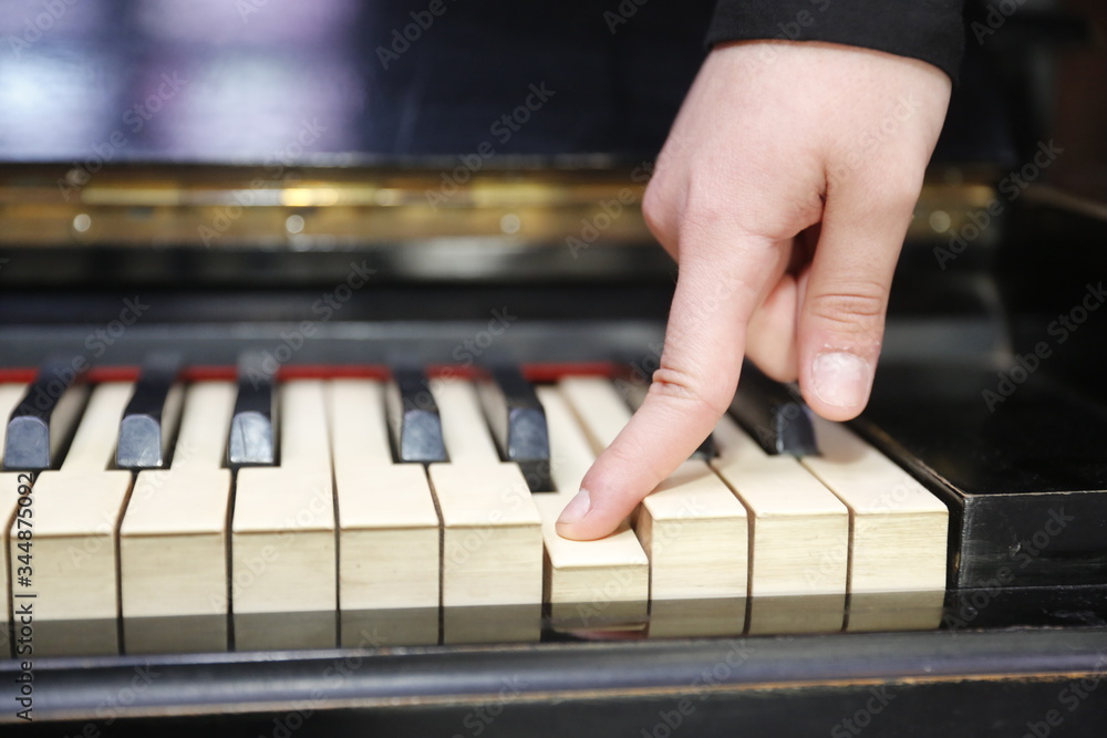 Fototapeta premium playing the piano