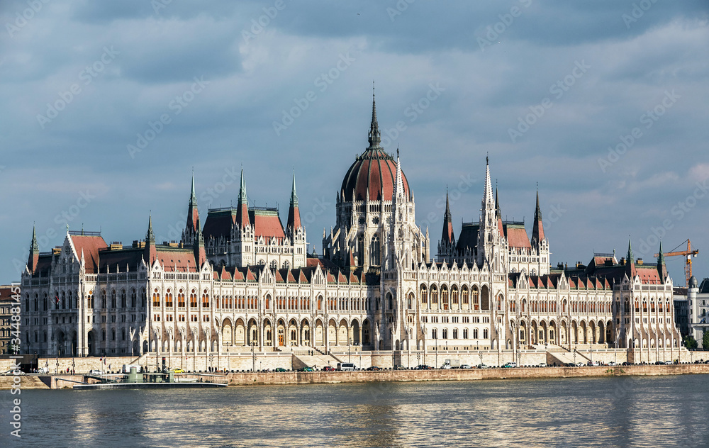 Fototapeta premium a view in budapest parliament at daylight