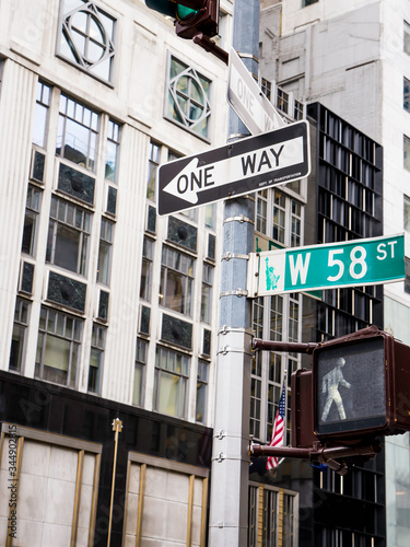 One way in Manhattan © Abel