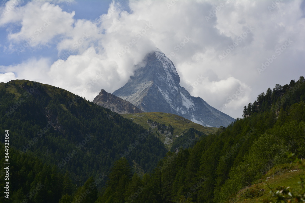Matterhorn in Wolken