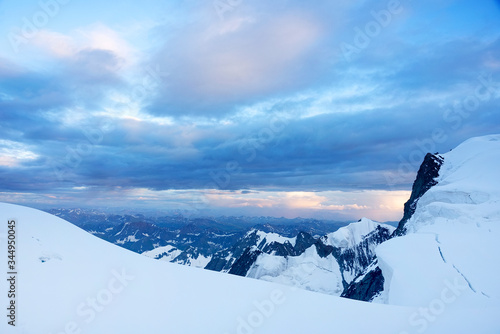 Foto Scenic view of Mensu Glacier in Altai Mountains, Russian Federation