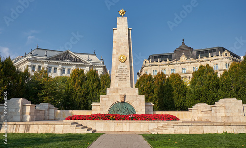 Canvas Print Monument to the Soviet liberation of Hungary in Budapest, Hungary