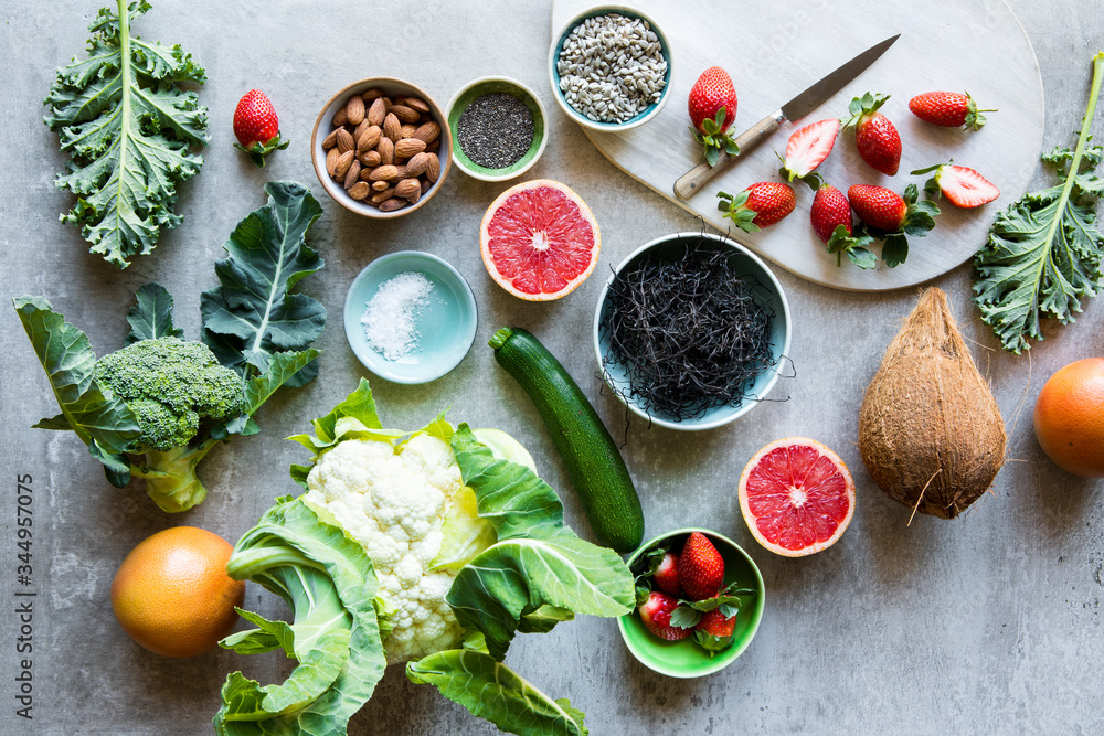 Alkaline forming foods. Fresh fruit, nuts, seeds, vegetables, leafy greens and sea vegetables Alkaline forming foods. Fresh fruit, nuts, seeds, vegetables, leafy greens and sea vegetables