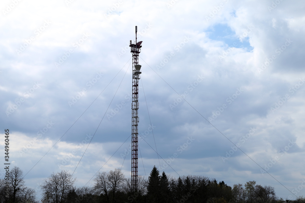 Obraz premium repeater antenna for mobile communications