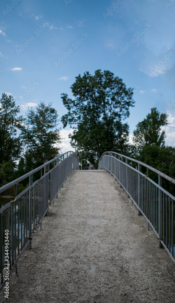 path to the sea