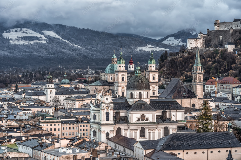 Fototapeta premium City skyline of Salzburg old town skyline with view of Salzburg Cathedral in Austria