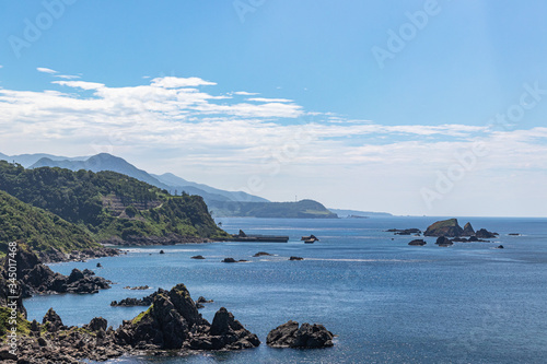 鵜島から見た外海府海岸