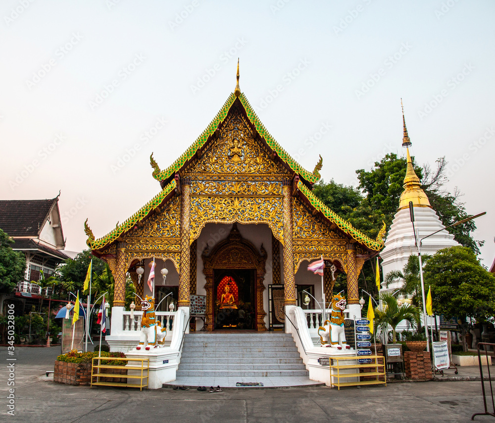 Naklejka premium Wat Chai Phra Kiat temple, Chiang mai, Thailand