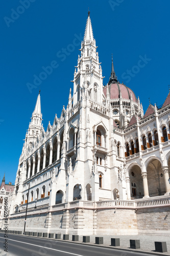 Building of the Hungarian Parliament © Mihály Samu