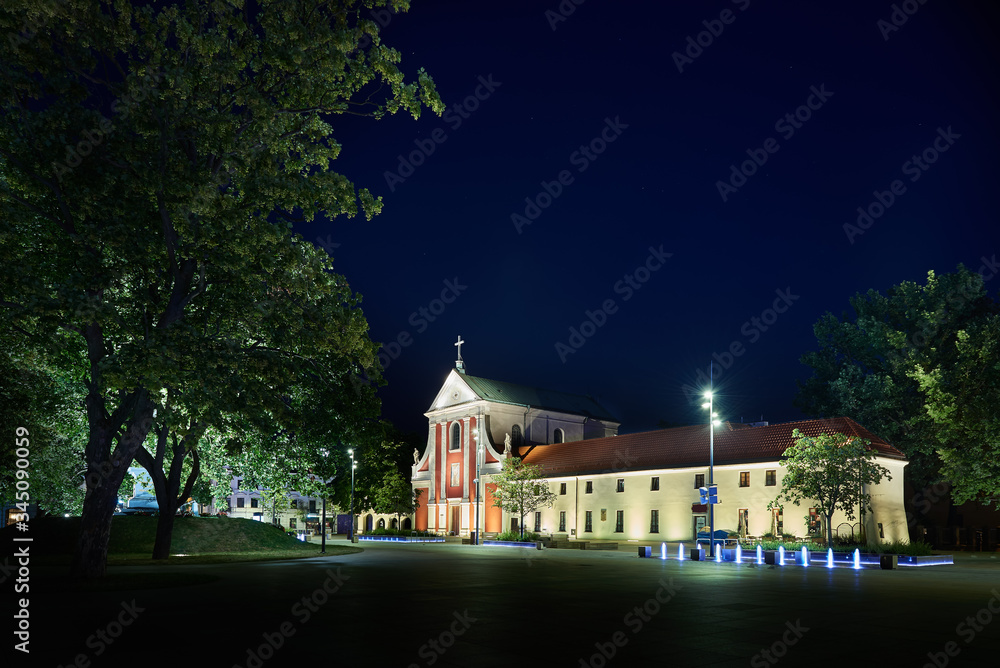 Kościół Rzymskokatolicki przy Placu Litewskim - obrazy, fototapety, plakaty 