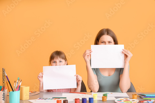 Drawing teacher giving priv...