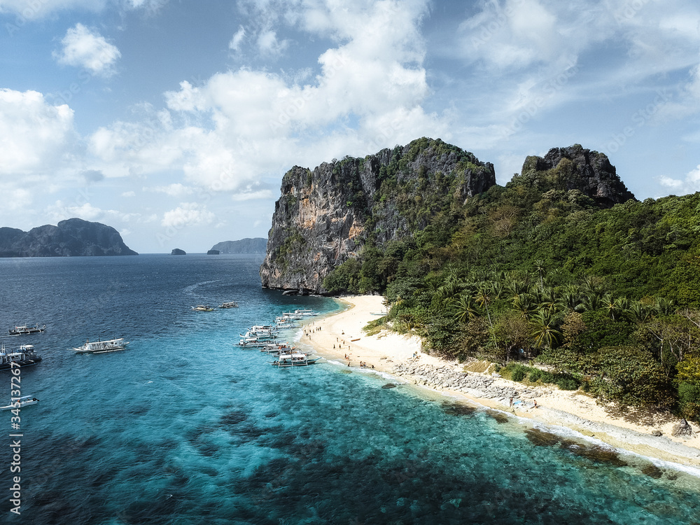 Fototapeta premium Helicopter Island