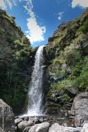 Paisaje de San Luis  Argentina. Monta  as cielo y arroyos.