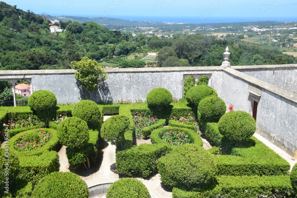 Barockgarten auf der Burg von Sintra