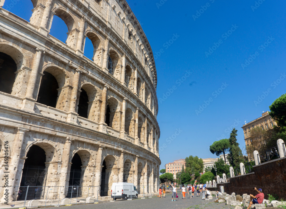 Naklejka premium colosseum in rome italy
