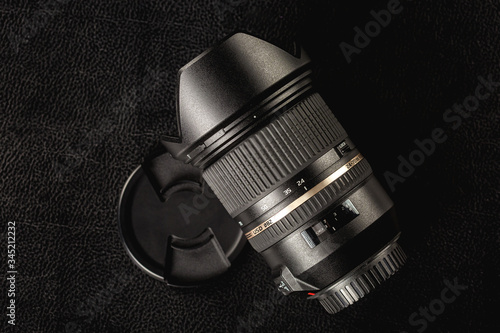 DSLR full frame lens 24-70 mm 2.8