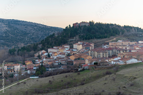 Vista de Soria desde el mirador de los Cuatro Vientos (Soria, España).