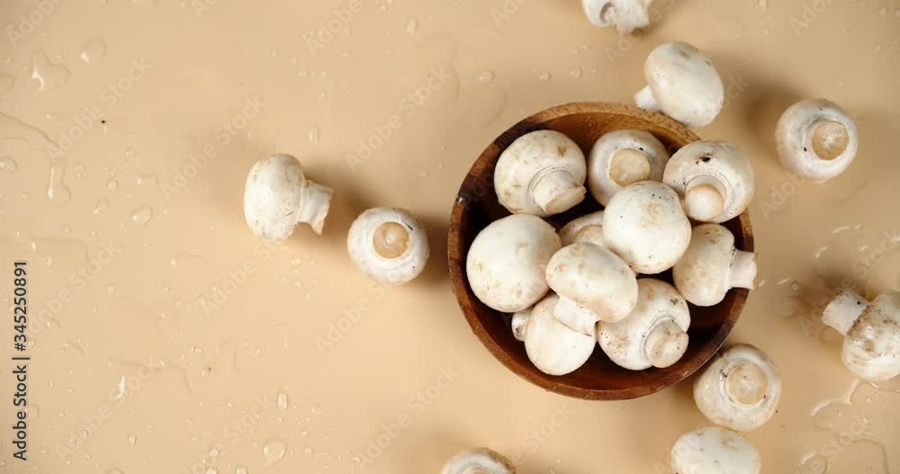 Mushrooms in bowl rotate slowly. Mushrooms in bowl rotate slowly.