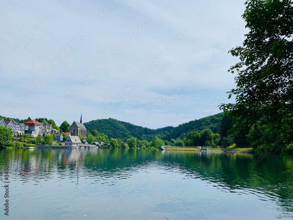 Fototapeta premium lake and mountains