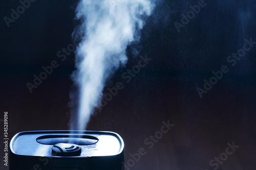 Φωτογραφία Modern Humidifier With Steam