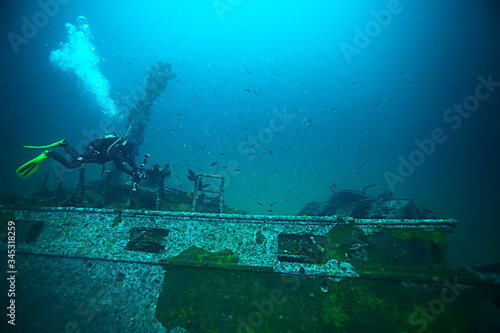 sunken plane diving, plane crash, incident, search under water, crash, divers © kichigin19