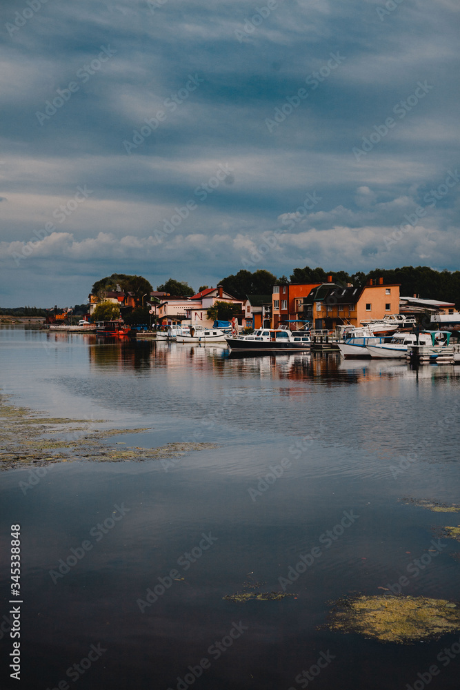Obraz premium boats on the river