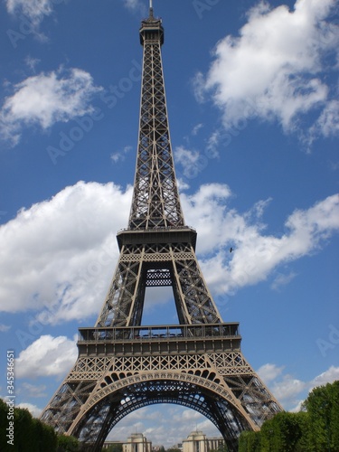 eiffel tower in paris