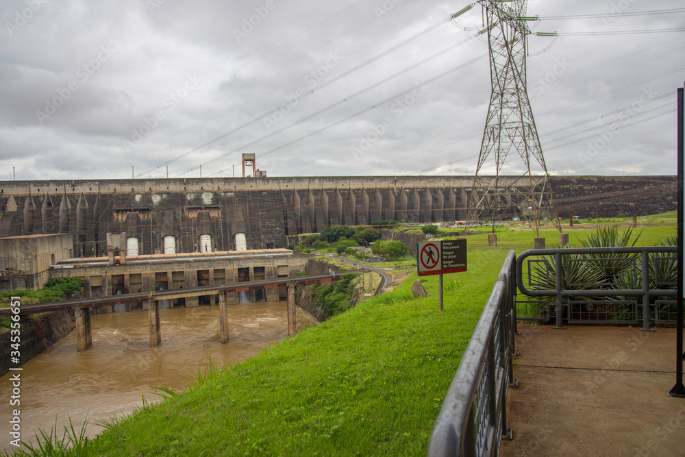 Fototapeta premium Central de Itaipu