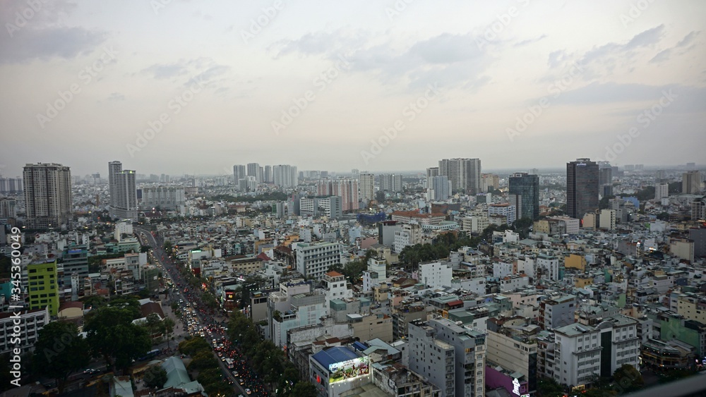 Obraz premium skyline of ho chi minh city at dusk