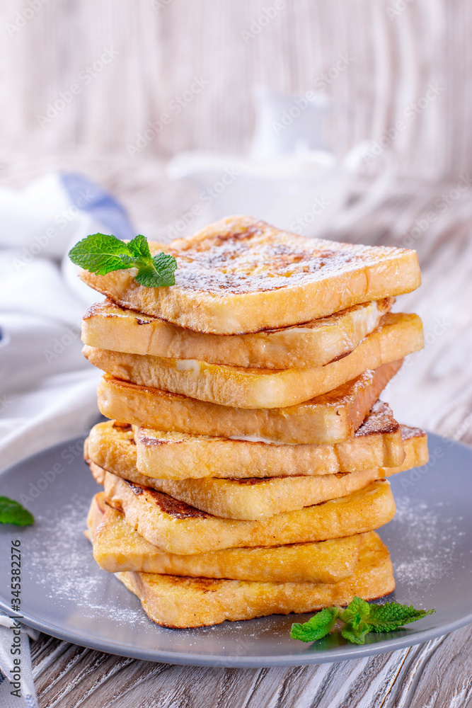Delicious french toast with Powdered Sugar Delicious french toast with Powdered Sugar