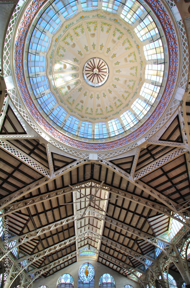Cúpula del Mercado Central de Valencia, España Cúpula del Mercado Central de Valencia, España