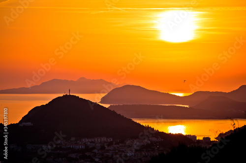 Fotografija Idyllic sunset above Dubrovnik archipelago view